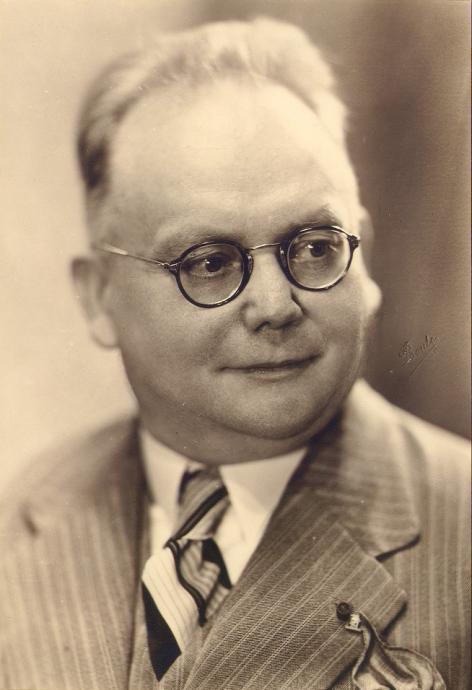 De erfenis van de katholieke en Vlaamsgezinde neerlandicus en Guido Gezelle-kenner Frank Baur (1887-1969) voor het letterkundig onderzoek aan de UGent is bijzonder groot (collectie Universiteitsbibliotheek Gent). 