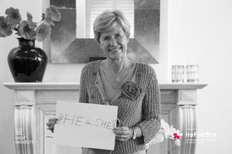 Rector Anne De Paepe steunt de #HeforShe-campagne van de Verenigde Naties (foto UGent)