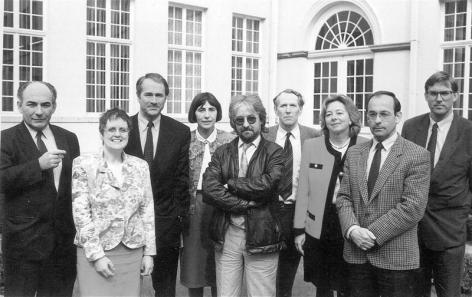 Groepsfoto van de hoogleraren van de nieuwe faculteit Politieke en Sociale Wetenschappen in 1992 (Collectie Universiteitsarchief Gent, © Willy Dee - foto Willy Dee).