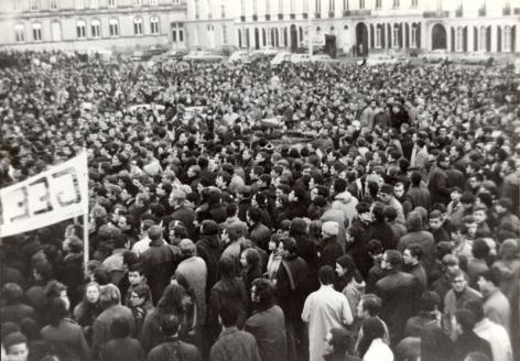 Studentenbetoging op het Sint-Pietersplein in maart 1969 (Collectie Universiteitsarchief Gent - foto Renaat Willockx).
