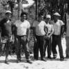 Geoloog Paul De Pape (rechts) met medewerkers van de Charles Darwin Stichting van UNESCO tijdens de Gentse geopedologische expeditie naar de Galapagoseilanden in 1962 (© Paul De Paepe, Collectie Universiteitsarchief Gent, ZA2008_12_005).