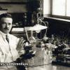 Leon Elaut als student in het laboratorium van prof. dr. Van der Stricht