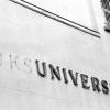 In 1992 verandert Rijksuniversiteit Gent in Universiteit Gent en dus ook het opschrift aan het rectoraat (Collectie Universiteitsarchief Gent - foto Fotoklas UGent).