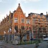 Het voormalige Instituut voor Hygiëne en Bacteriologie op de hoek van de Hospitaalstraat en de Kluyskensstraat na de restauratie van het Rommelaerecomplex in 2001 (Collectie Universiteitsarchief Gent, © UGent - foto Hilde Christiaens).