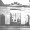 De toegangspoort van het Schoolmuseum in Berouw 55 in 1924.