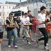 De 25ste editie van de 12-urenloop in 2008 start met de kelnerronde (Collectie Universiteitsarchief, © UGent - foto Hilde Christiaens).